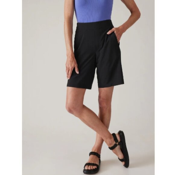 Athleta BROOKLYN BERMUDA Shorts Black Stretch Golf Walking Size 2 #798599 RT$69 - Picture 3 of 8